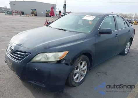 2007 Toyota Camry Le z USA, uszkodzony, nr VIN 4T1BE46KX7U044998